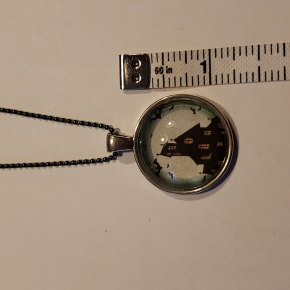 Spooky House Round Pendent. - Picture 4 of 4